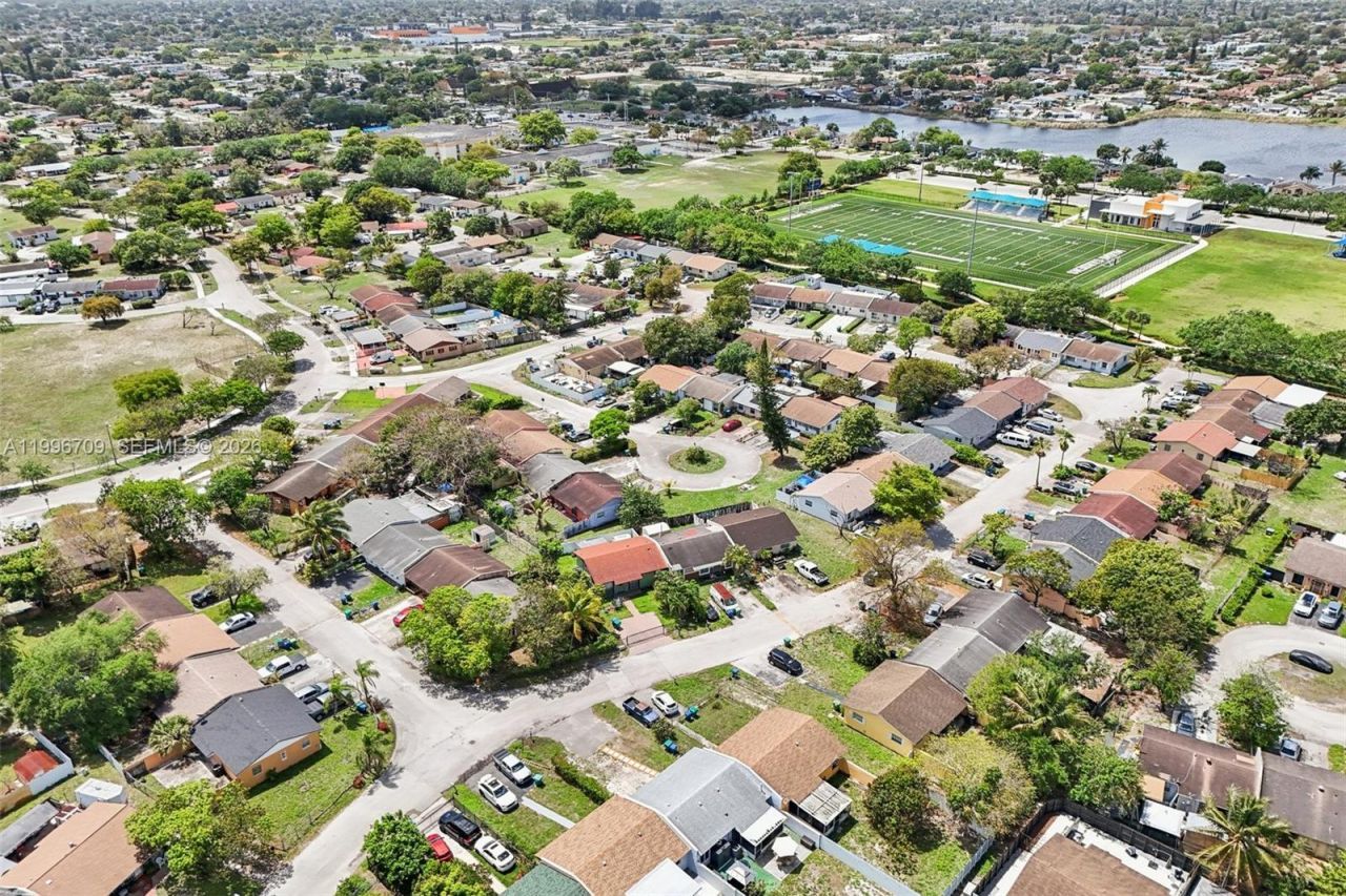 2951 NW 195th St, Miami Gardens, FL 33056 Photo