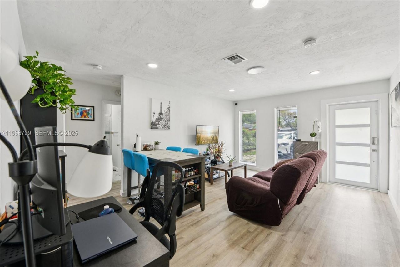 2951 NW 195th St, Miami Gardens, FL 33056 Photo