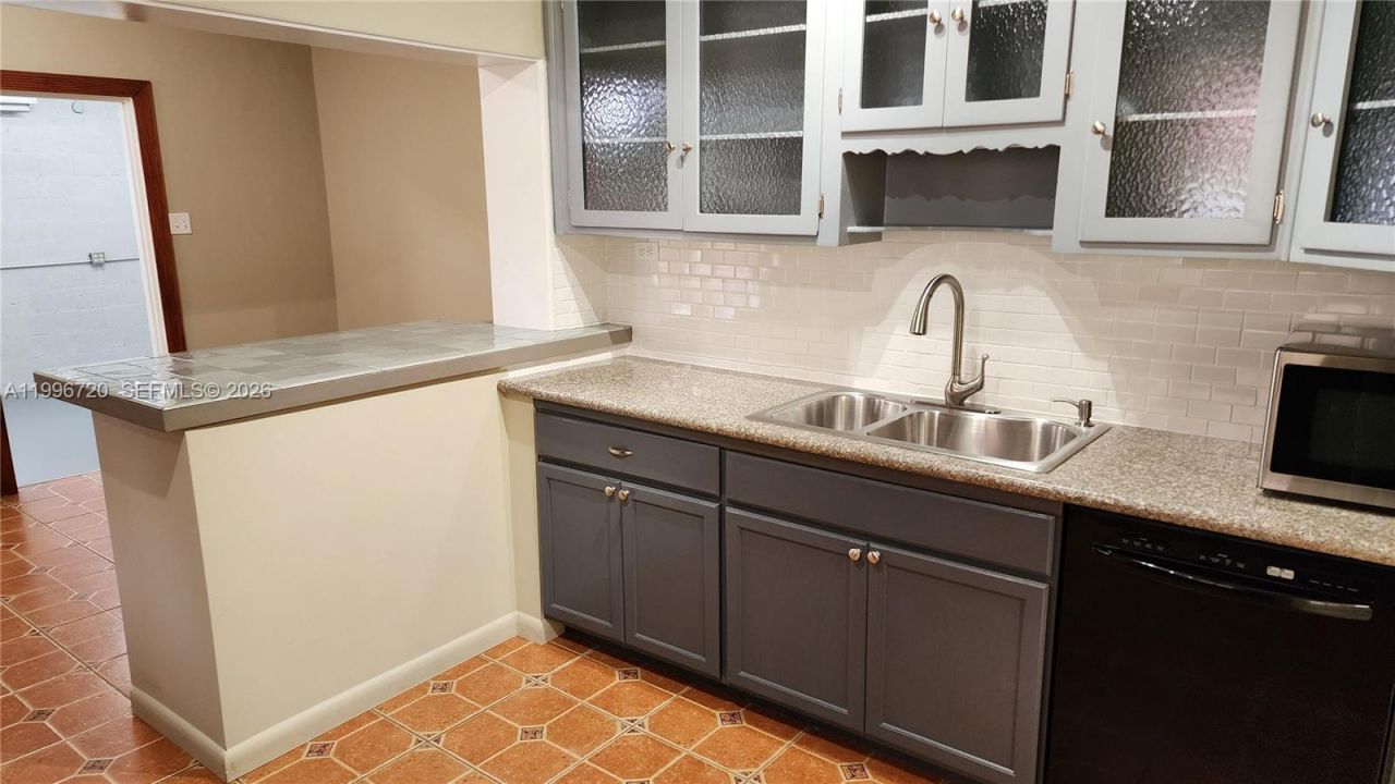 795 NW 42nd St, Miami, FL 33127 Photo