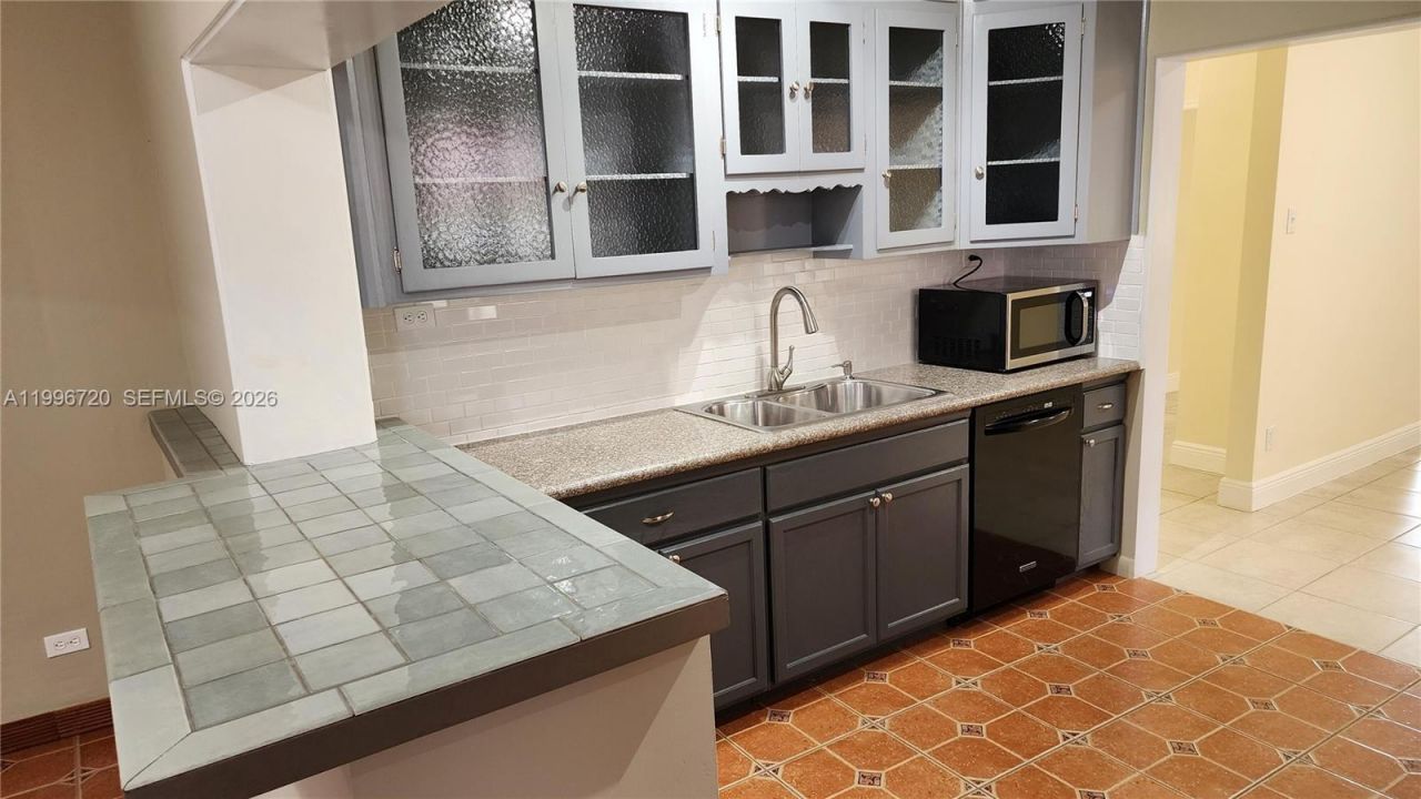 795 NW 42nd St, Miami, FL 33127 Photo