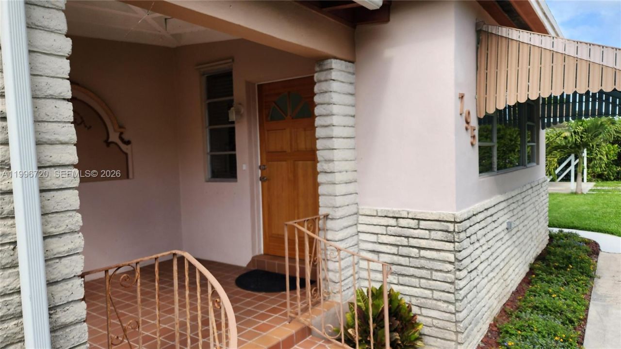 795 NW 42nd St, Miami, FL 33127 Photo