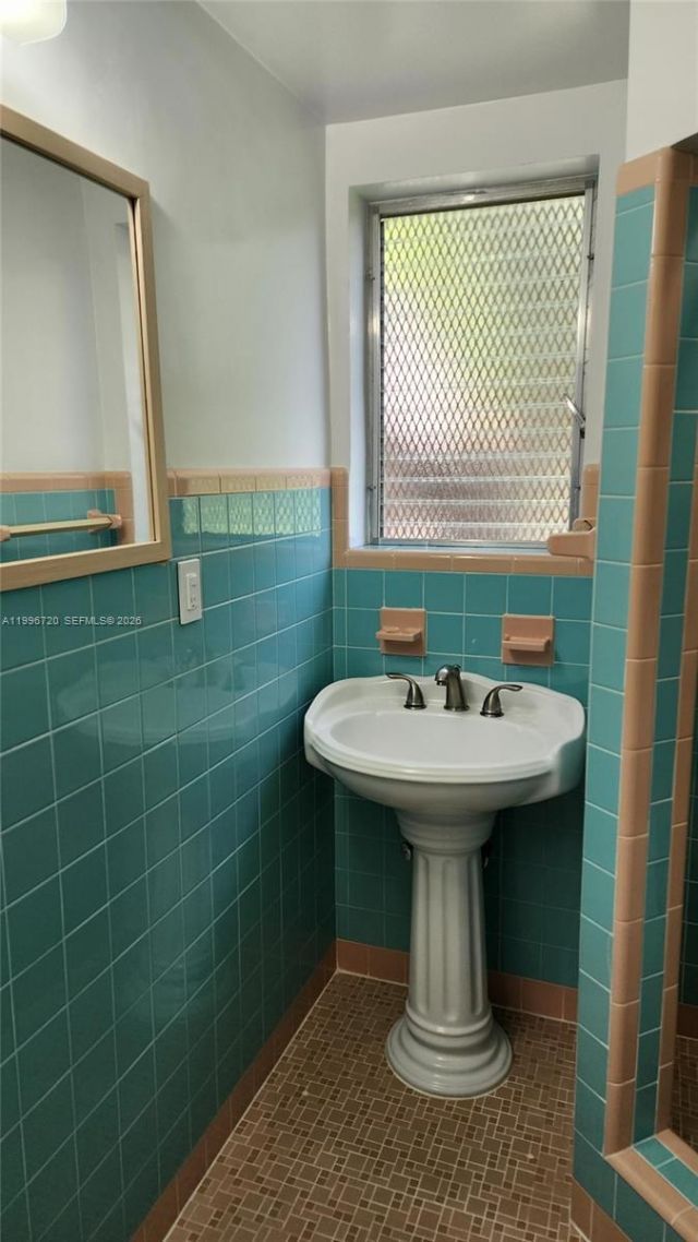 795 NW 42nd St, Miami, FL 33127 Photo