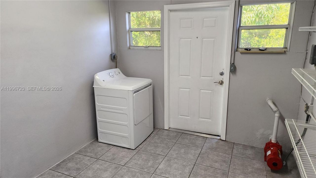 795 NW 42nd St, Miami, FL 33127 Photo