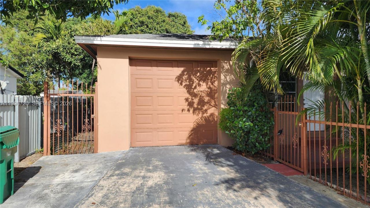 795 NW 42nd St, Miami, FL 33127 Photo