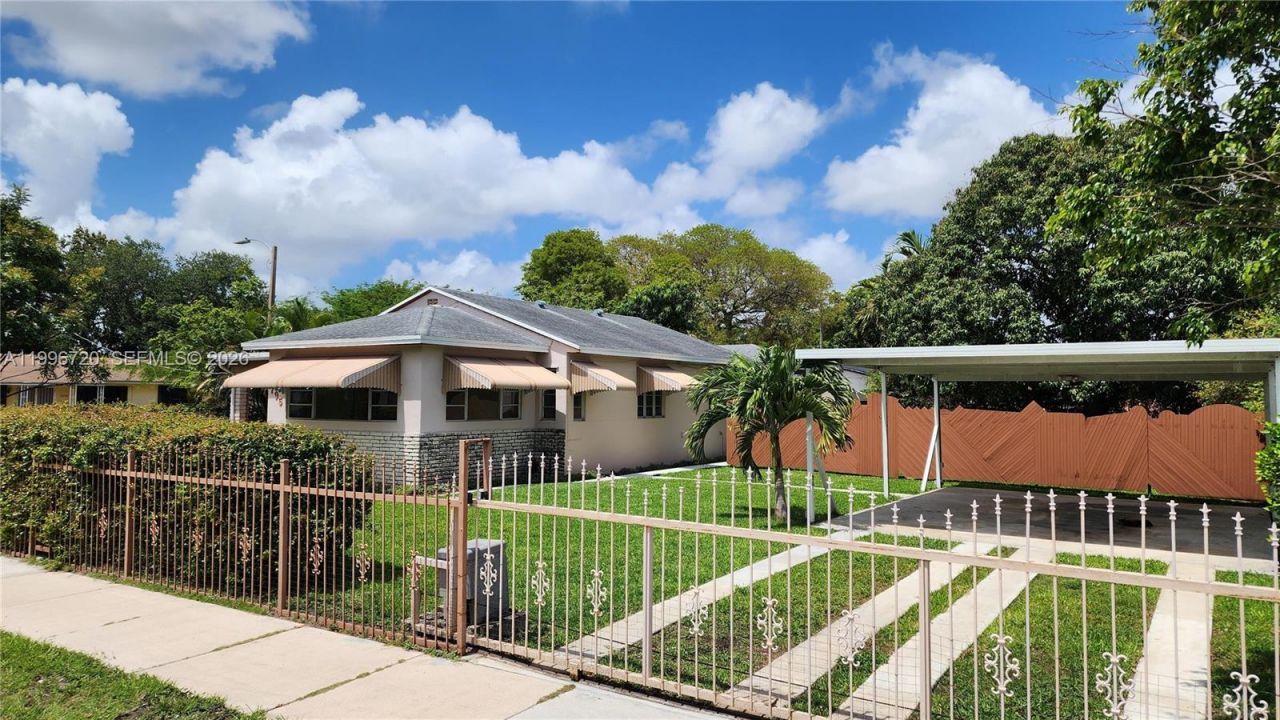 795 NW 42nd St, Miami, FL 33127 Photo