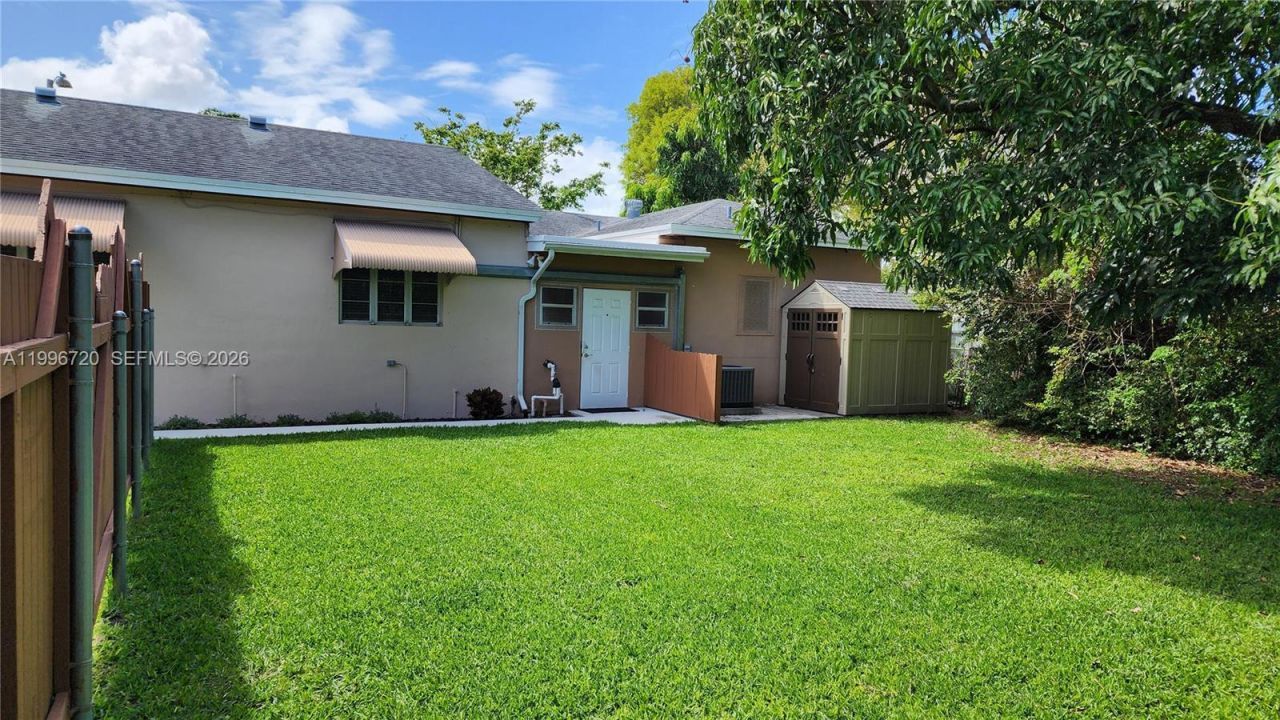 795 NW 42nd St, Miami, FL 33127 Photo