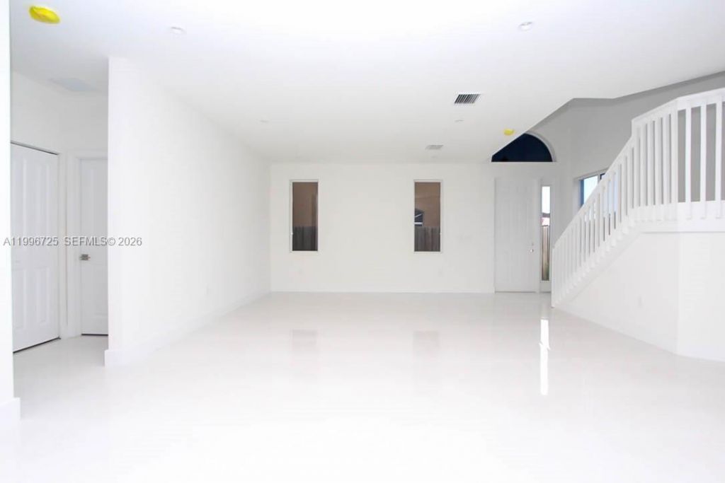 15631 SW 11th Ter, Miami, FL 33194 Photo