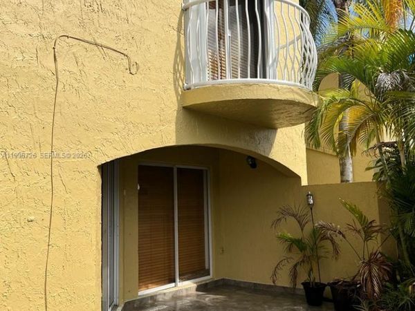 Unit 1206, Miami, FL 33126