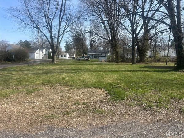 715 N Delaware Avenue, Belleville, IL 62221