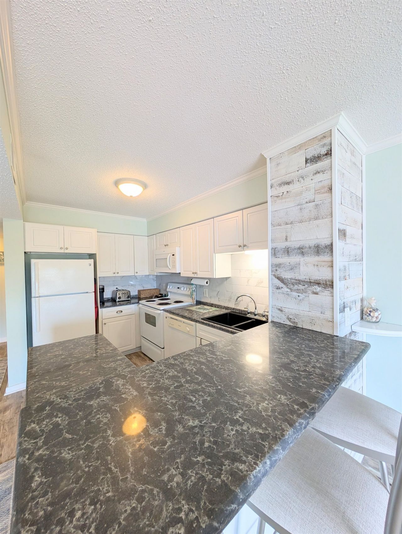 4350 Intercoastal Dr.  Photo 7