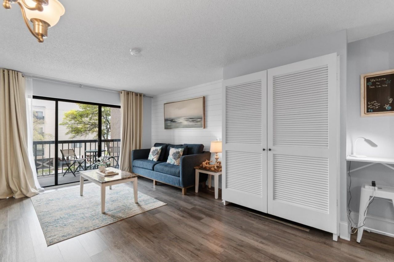 210 75th Ave N  Photo 12