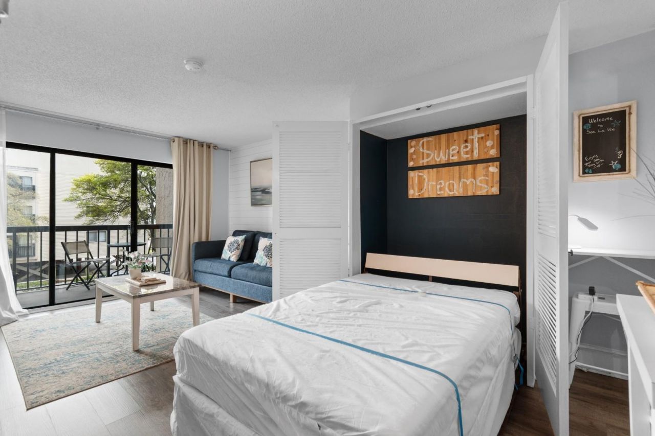 210 75th Ave N  Photo 14