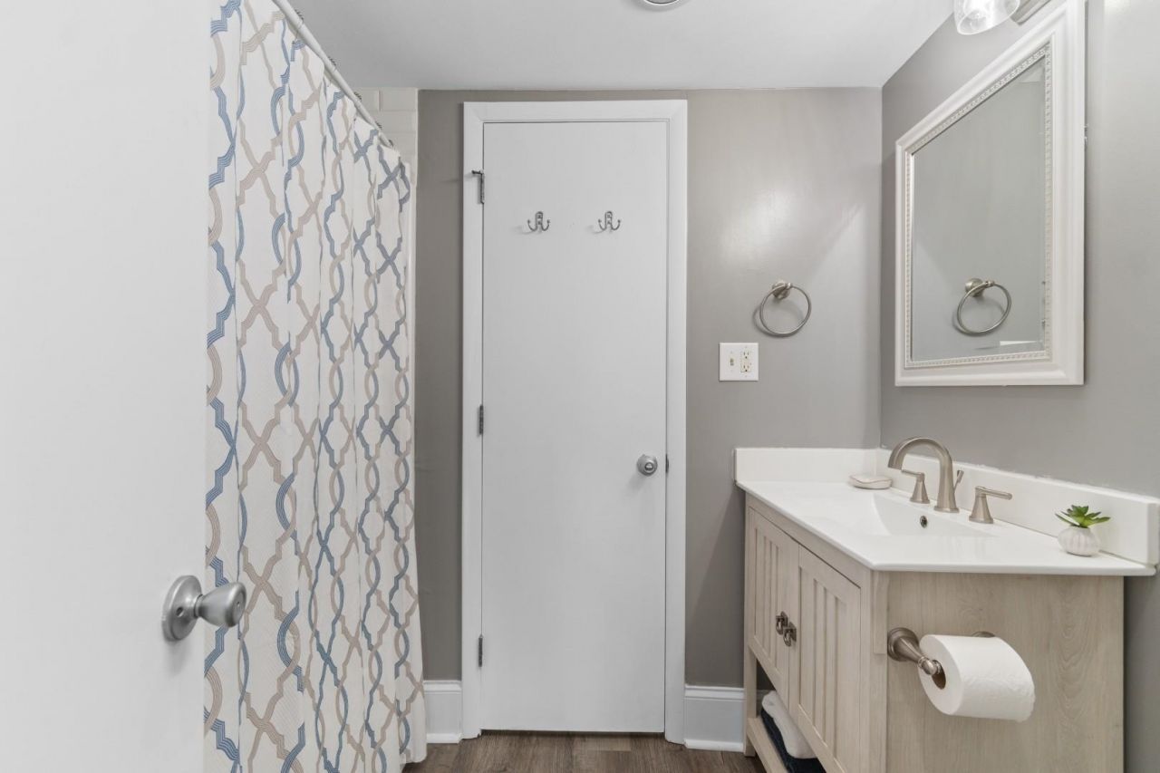 210 75th Ave N  Photo 16