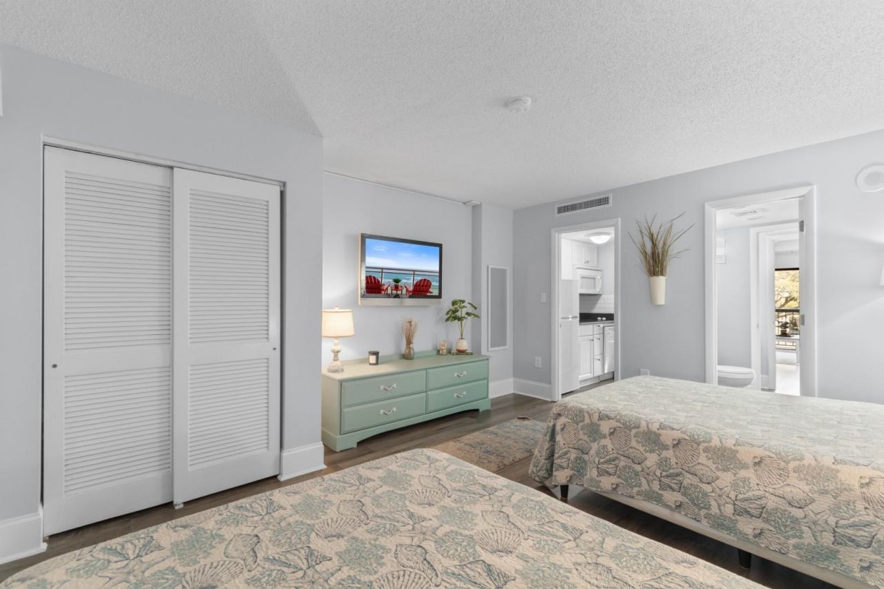 210 75th Ave N  Photo 19