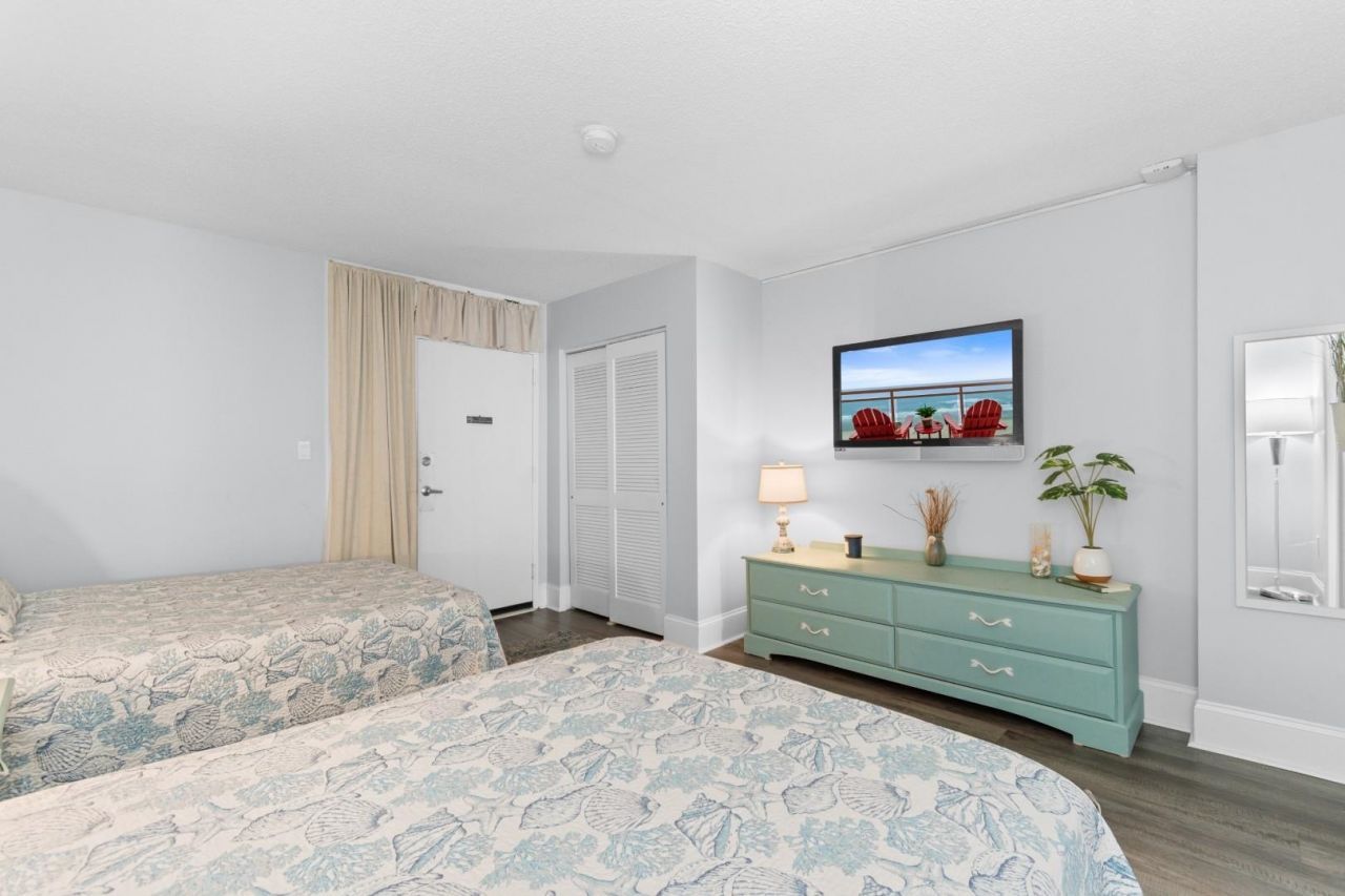 210 75th Ave N  Photo 21