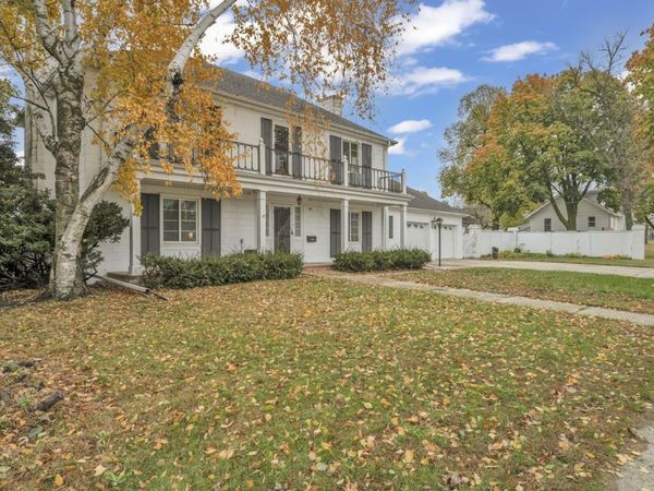 705 12th Ave N , Estherville, IA 51334