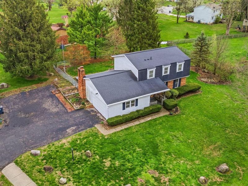 8641 Easton Drive, Pickerington, OH 43147 Photo 10