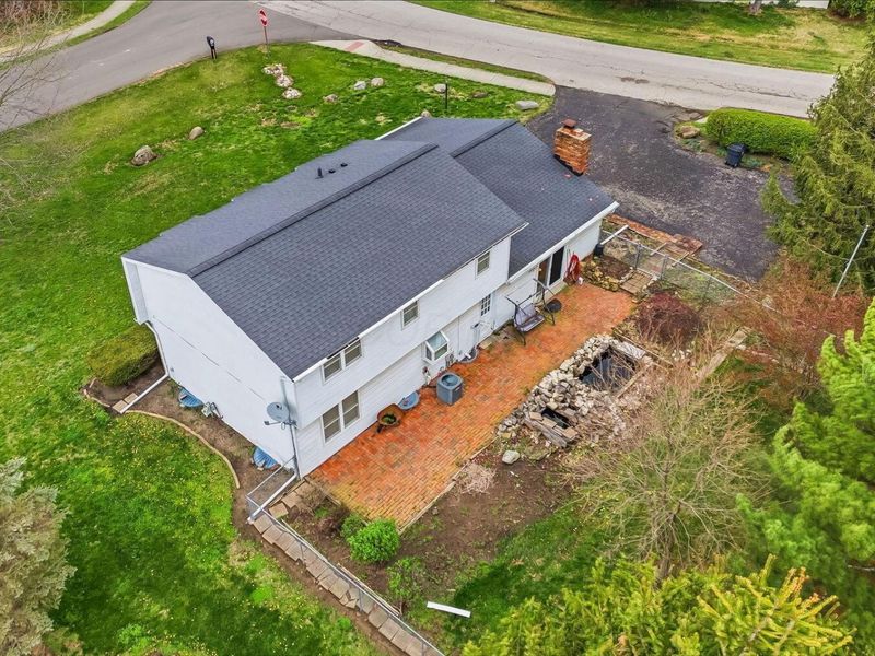 8641 Easton Drive, Pickerington, OH 43147 Photo 12