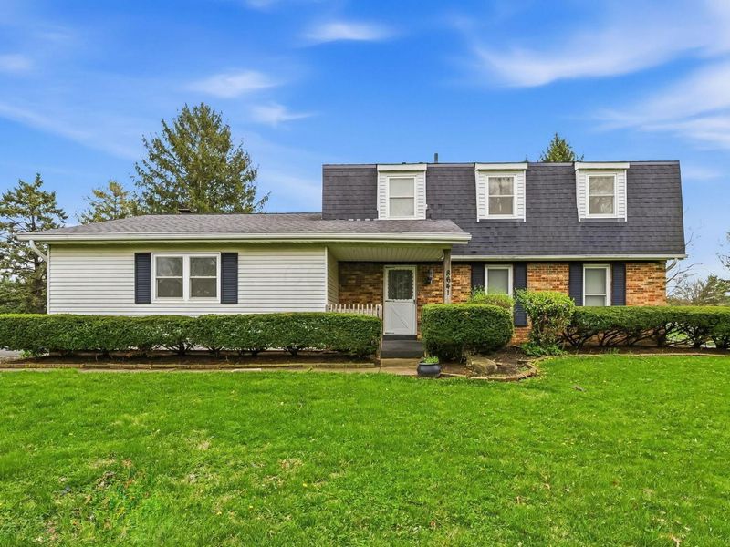 8641 Easton Drive, Pickerington, OH 43147 Photo 2