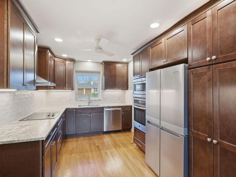 1815 Merriweather Drive, Columbus, OH 43221 Photo 4