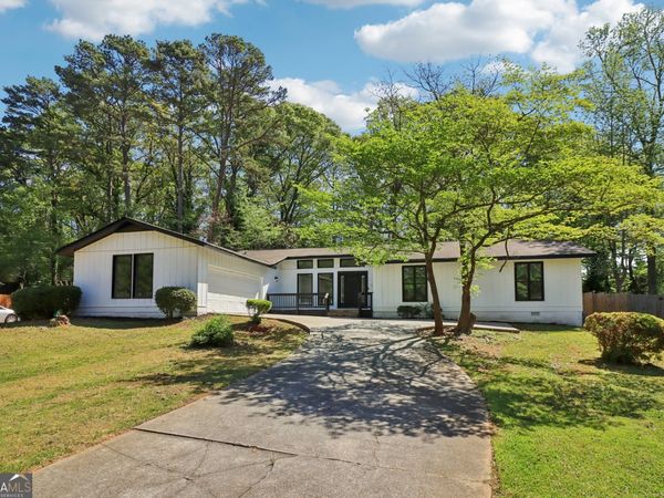 5419 FIELDGREEN Drive, Stone Mountain, GA 30088