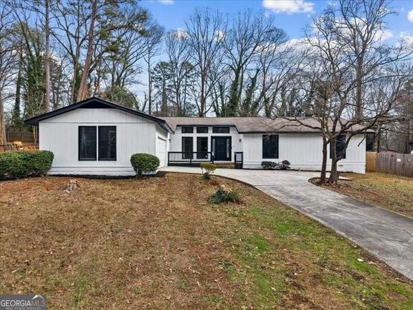 5419 FIELDGREEN Drive, Stone Mountain, GA 30088