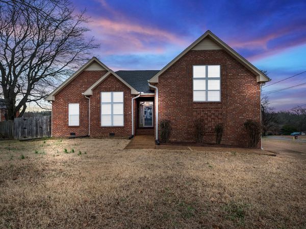 101 Knights Bridge Sta , Hendersonville, TN 37075