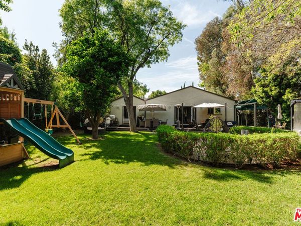 5940 Matilija Avenue, Van Nuys, CA 91401