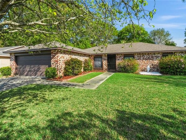 124 NORTH Boulevard, Slidell, LA 70458