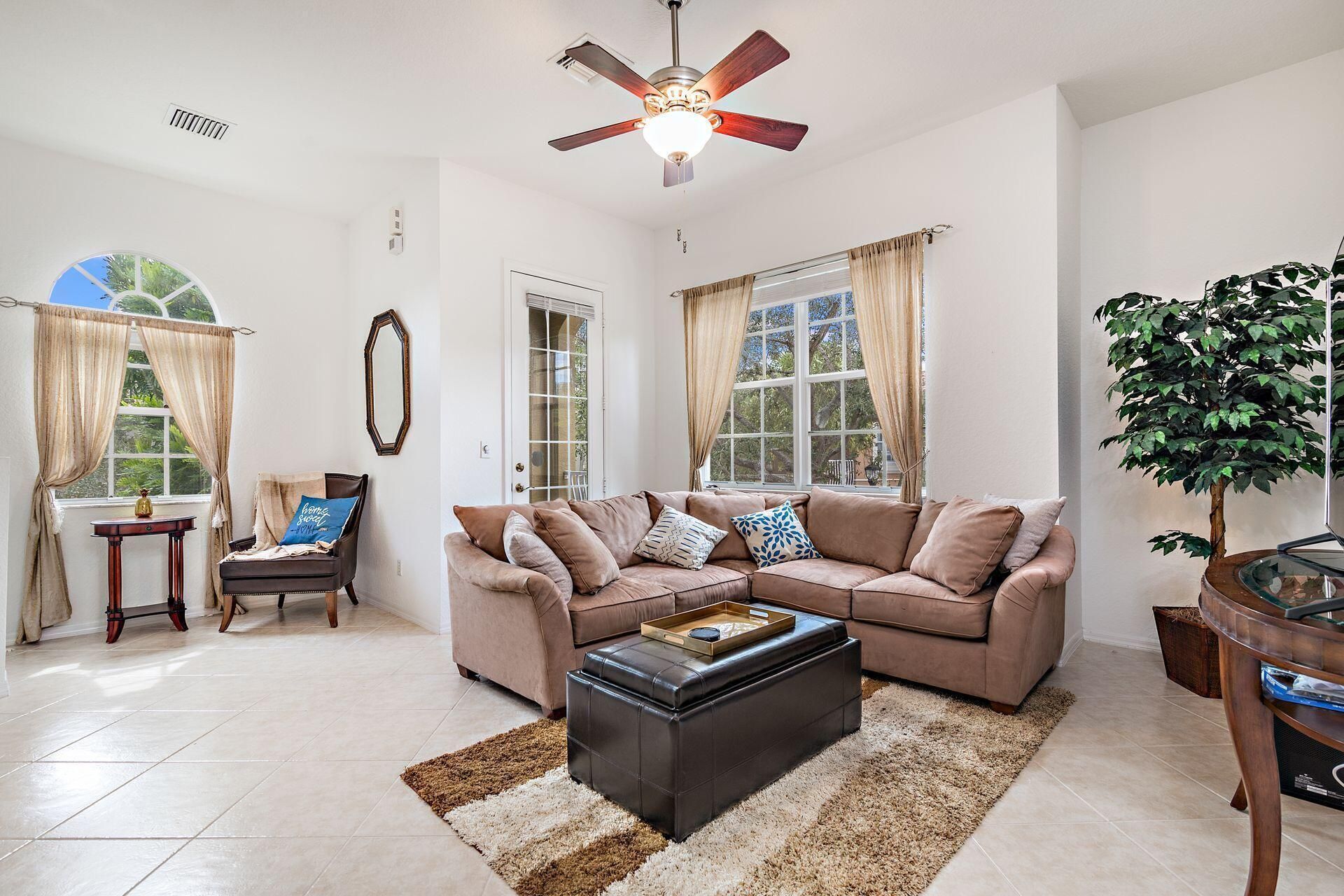 4890 Bonsai Circle, Unit 208, Palm Beach Gardens, FL 33418 Photo