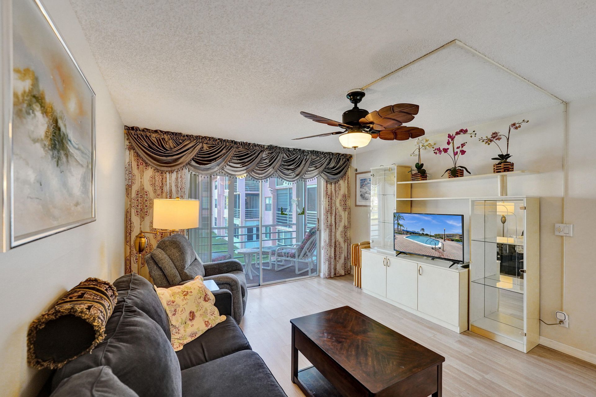 9421 Sunrise Lakes Boulevard, Unit 206, Sunrise, FL 33322 Photo