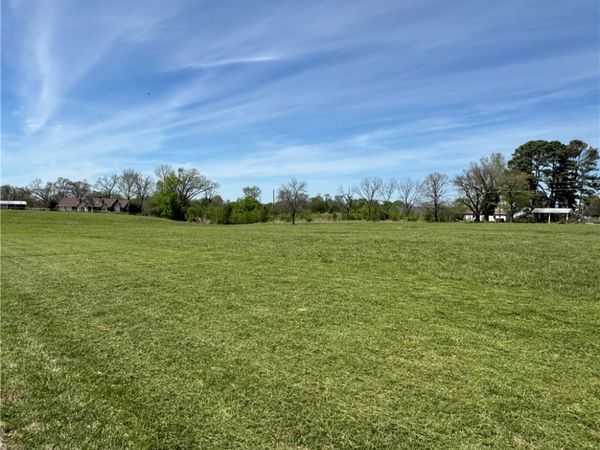 N 2nd Street , Rogers, AR 72756