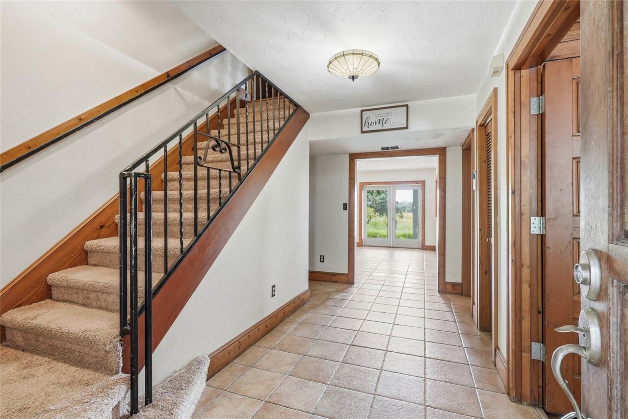 8731 Lithia Pinecrest Road, Lithia, FL 33547 Photo
