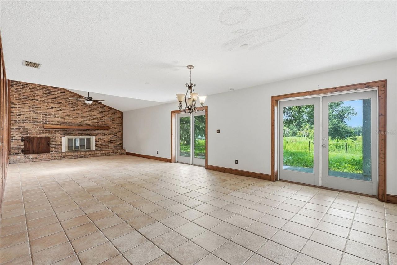 8731 Lithia Pinecrest Road, Lithia, FL 33547 Photo