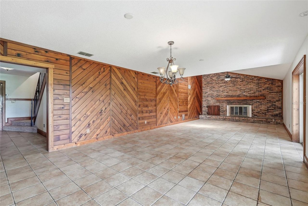 8731 Lithia Pinecrest Road, Lithia, FL 33547 Photo