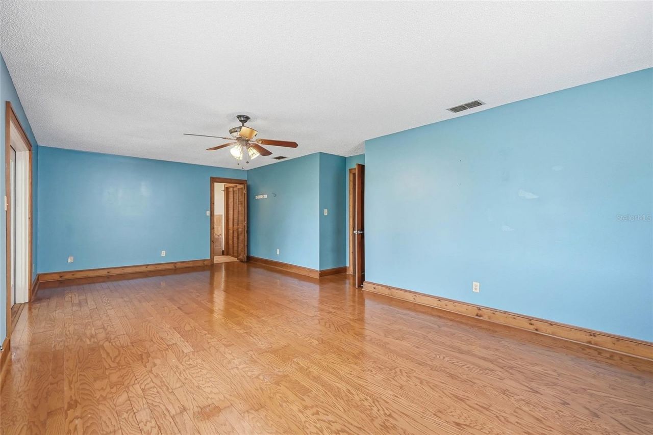 8731 Lithia Pinecrest Road, Lithia, FL 33547 Photo