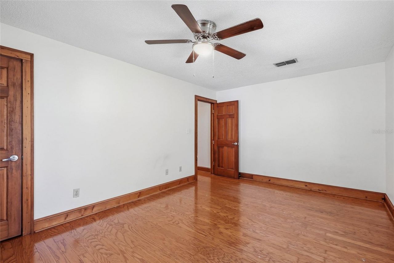 8731 Lithia Pinecrest Road, Lithia, FL 33547 Photo