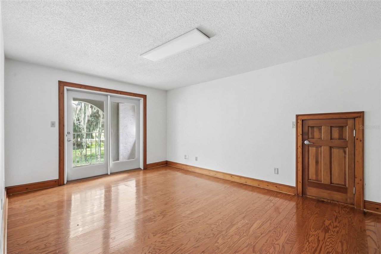 8731 Lithia Pinecrest Road, Lithia, FL 33547 Photo
