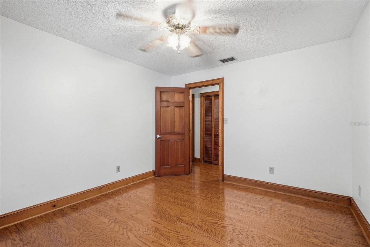 8731 Lithia Pinecrest Road, Lithia, FL 33547 Photo