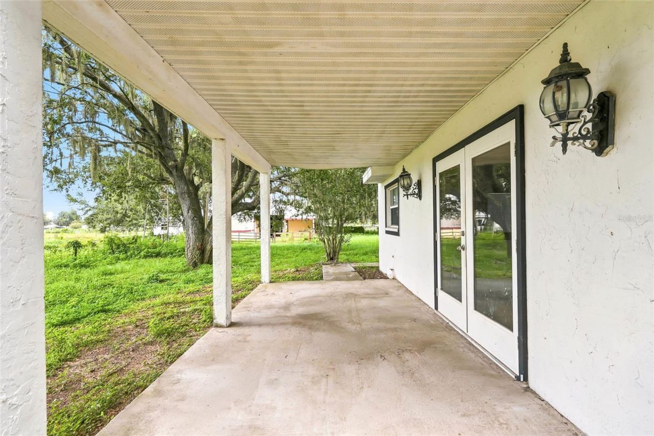 8731 Lithia Pinecrest Road, Lithia, FL 33547 Photo
