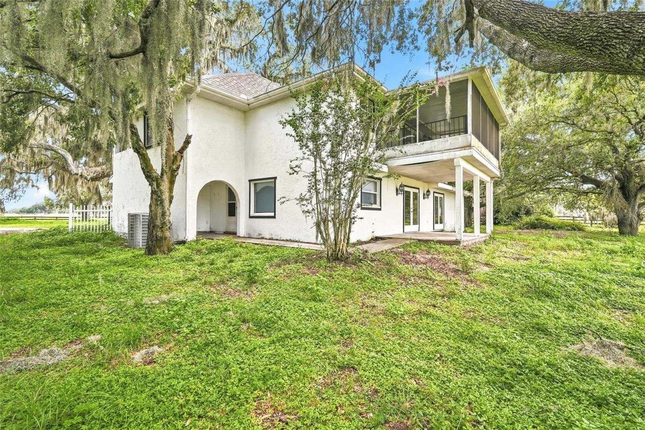 8731 Lithia Pinecrest Road, Lithia, FL 33547 Photo