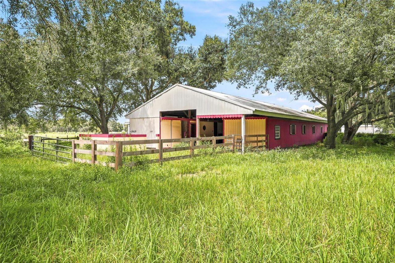 8731 Lithia Pinecrest Road, Lithia, FL 33547 Photo