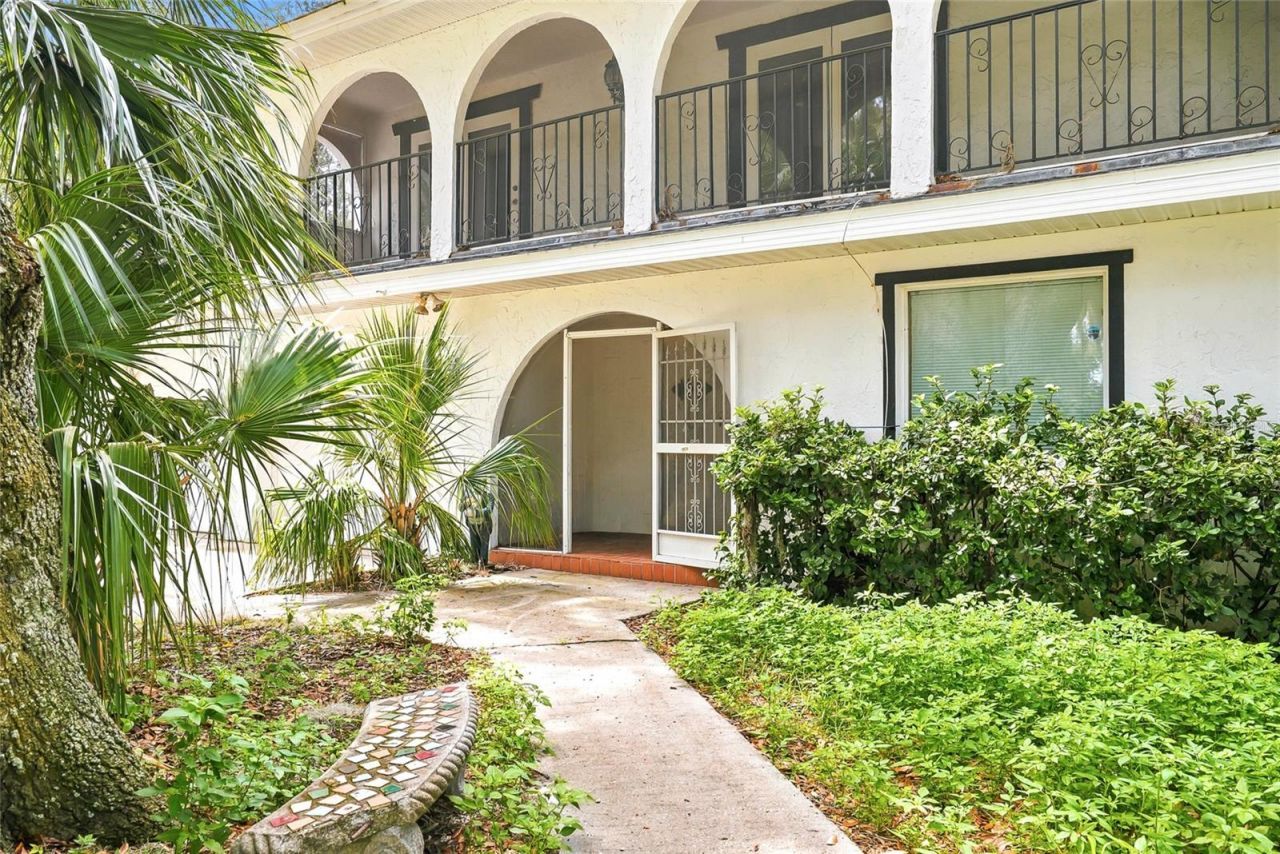 8731 Lithia Pinecrest Road, Lithia, FL 33547 Photo