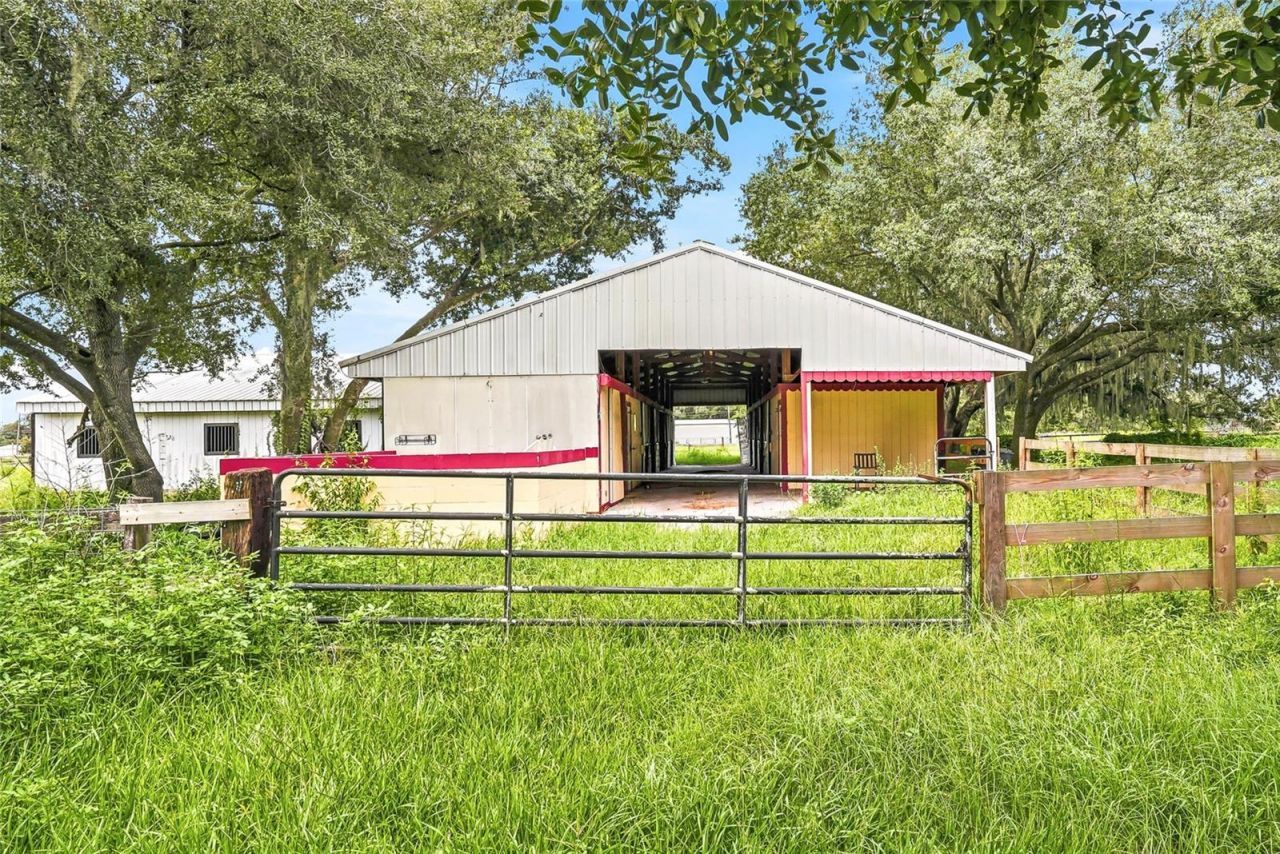 8731 Lithia Pinecrest Road, Lithia, FL 33547 Photo