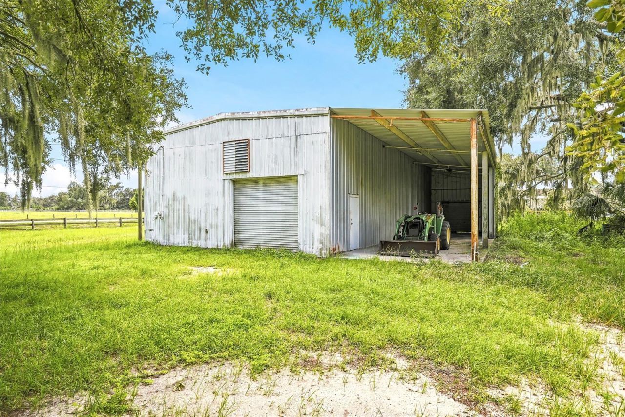 8731 Lithia Pinecrest Road, Lithia, FL 33547 Photo