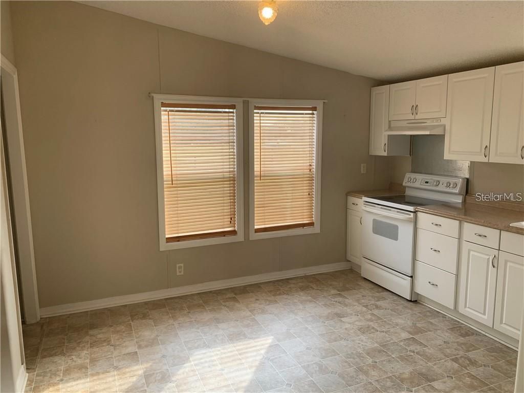 8731 Lithia Pinecrest Road, Lithia, FL 33547 Photo