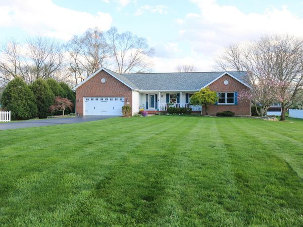 20 Jeremy Court, Pataskala, OH 43062