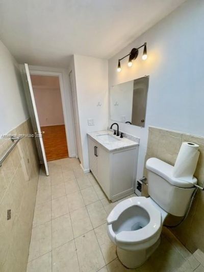 9351 Fontainebleau Blvd , Unit B105, Miami, FL 33172 Photo