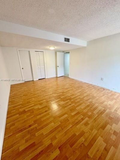 9351 Fontainebleau Blvd , Unit B105, Miami, FL 33172 Photo