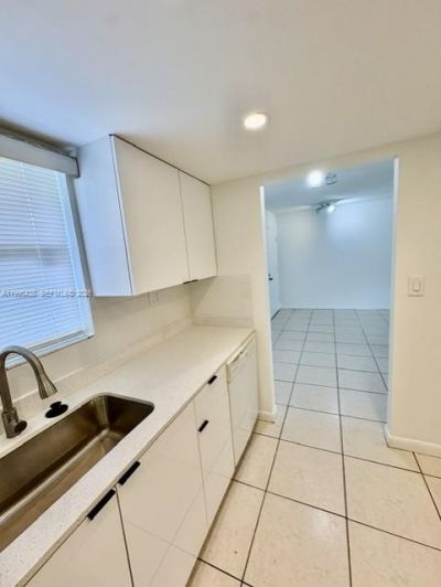 9351 Fontainebleau Blvd , Unit B105, Miami, FL 33172 Photo